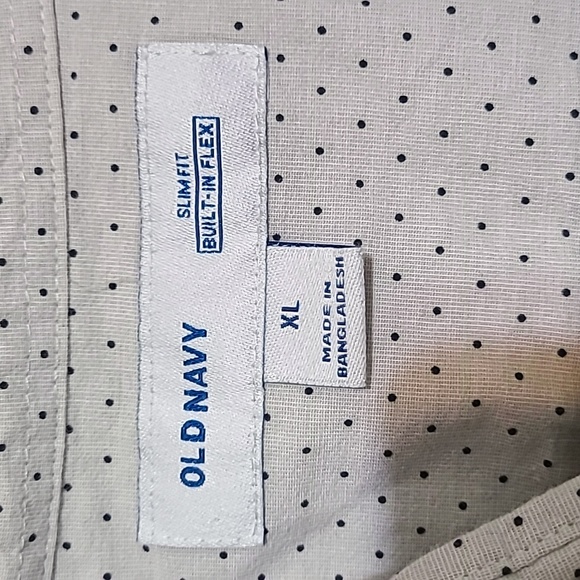 Old Navy Polka Dot Button Down Shirt - Picture 4 of 5
